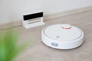 Robotické vysavače s automatickým vyprazdňováním